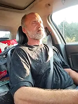 Snapshot of FloppyPickle4u chatting on 12, 9, 2025 FloppyPickle4u online show from 12, 9, 2025