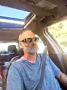 Snapshot of FloppyPickle4u chatting on 15, 9, 2025 FloppyPickle4u online show from 15, 9, 2025