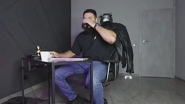 mattmasterss online show from 23, 10, 2025