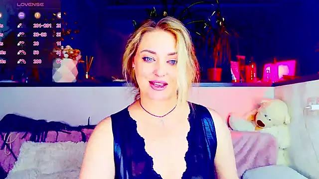  JuliaSpace  online show from 27, 6, 2026