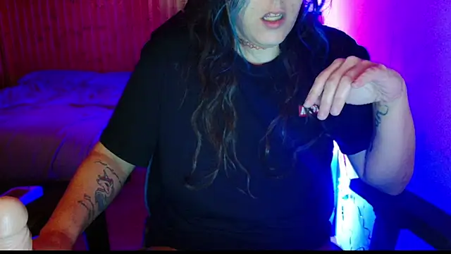 bratty niagara online show from 2, 12, 2025