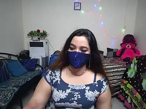 Arushisingh8888 online show from 4, 3, 2025