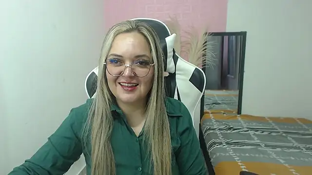 Snapshot of samy_vsn chatting on 6, 7, 2026 samy vsn online show from 6, 7, 2026
