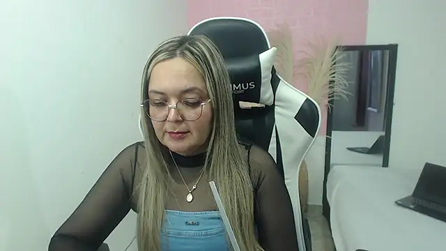 Snapshot of samy_vsn chatting on 27, 7, 2026 samy vsn online show from 27, 7, 2026