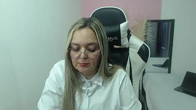 Snapshot of samy_vsn chatting on 28, 7, 2026 samy vsn online show from 28, 7, 2026
