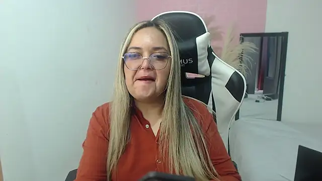 Snapshot of samy_vsn chatting on 3, 8, 2026 samy vsn online show from 3, 8, 2026