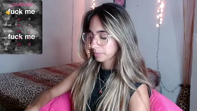 Snapshot of MitchWilson1 chatting on 24, 10, 2025 MitchWilson1 online show from 24, 10, 2025