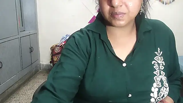 Sexy komolika online show from 21, 3, 2026