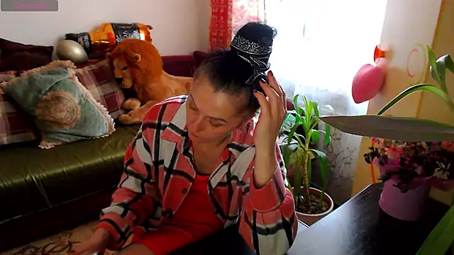 Snapshot of britney_preciouss chatting on 18, 12, 2024 britney preciouss online show from 18, 12, 2024