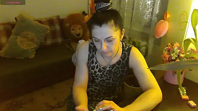 Snapshot of britney_preciouss chatting on 14, 2, 2025 britney preciouss online show from 14, 2, 2025