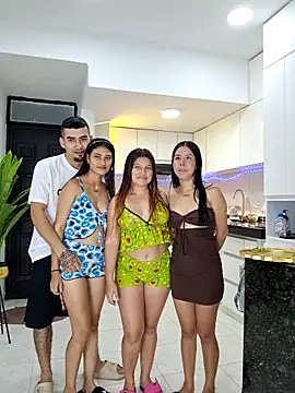 royalgirls x online show from 7, 5, 2026