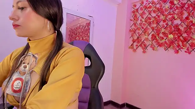 Sweet Candies online show from 4, 2, 2025