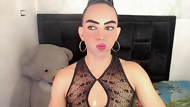 Snapshot of Michell_Queen chatting on 16, 11, 2025 Michell Queen online show from 16, 11, 2025