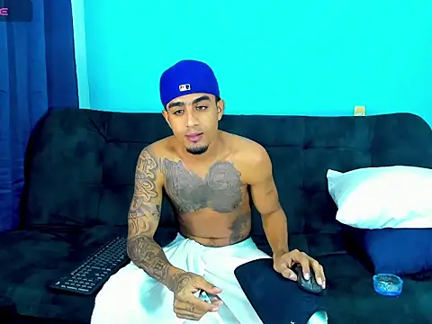 Snapshot of dominic_brandd23 chatting on 8, 9, 2025 dominic brandd23 online show from 8, 9, 2025
