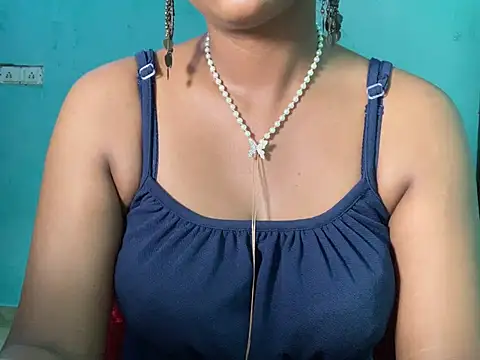 Sexy trisha  7 online show from 6, 7, 2026