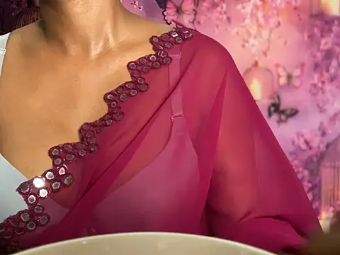 Sexy trisha  7 online show from 18, 7, 2026