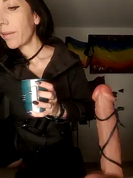 freyamoret online show from 6, 11, 2025