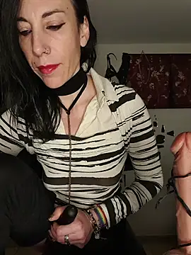 freyamoret online show from 20, 4, 2026