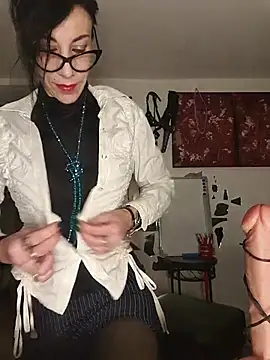 freyamoret online show from 6, 5, 2026