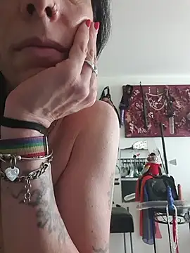 freyamoret online show from 22, 7, 2026