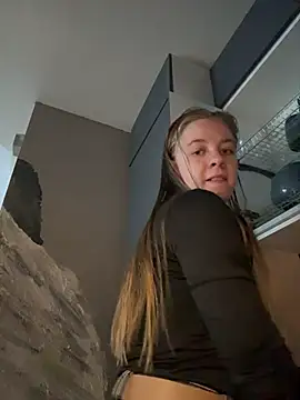 candy maggie online show from 18, 11, 2025