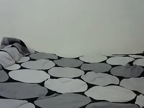Snapshot of Kariselle- chatting on 4, 4, 2026 Kariselle- online show from 4, 4, 2026