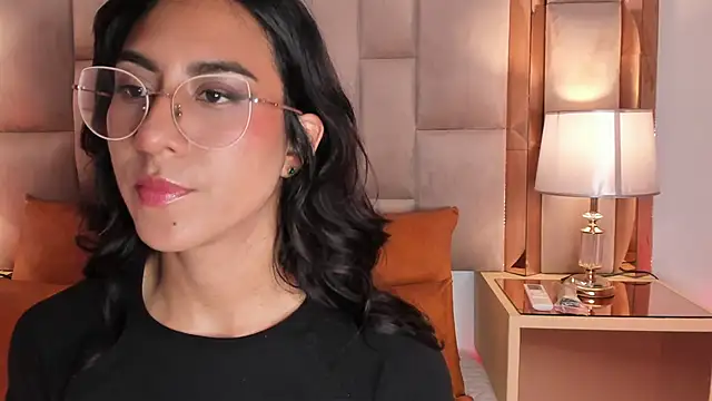 DaraBeckett online show from 16, 12, 2024