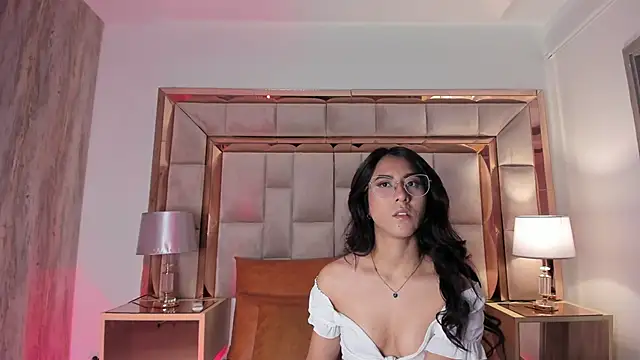 DaraBeckett online show from 17, 1, 2025