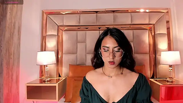 DaraBeckett online show from 15, 2, 2025