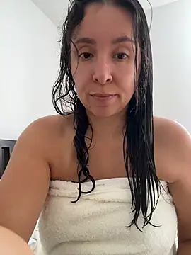 emely sexx20 online show from 4, 7, 2026