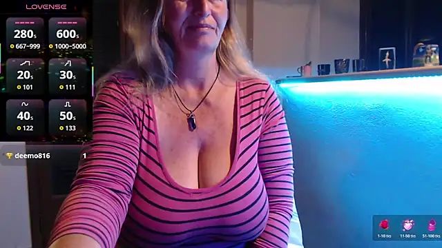 JennaDeluxe online show from 29, 4, 2026