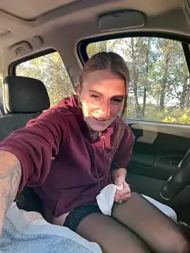 selenaluvv online show from 24, 1, 2025