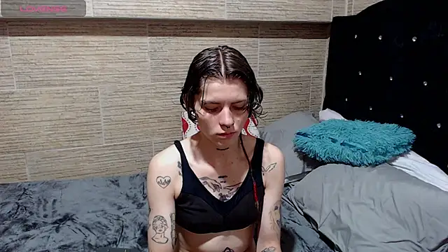 pretty cristal69 online show from 21, 2, 2025