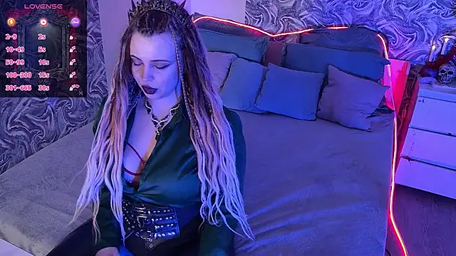Miss Maya Mils online show from 2, 7, 2026