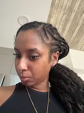 Your Paris online show from 14, 11, 2025