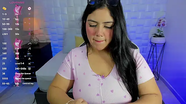 iris torrez  online show from 31, 7, 2026