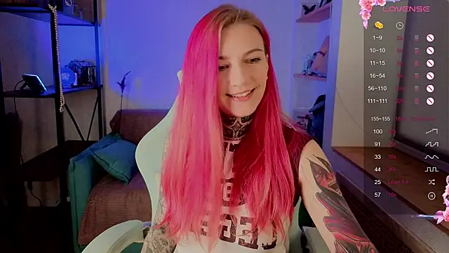 Snapshot of Roxy_____ chatting on 11, 11, 2025 Roxy online show from 11, 11, 2025