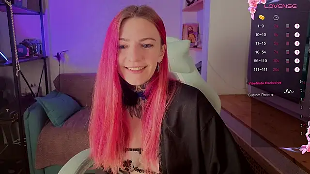 Snapshot of Roxy_____ chatting on 18, 11, 2025 Roxy online show from 18, 11, 2025