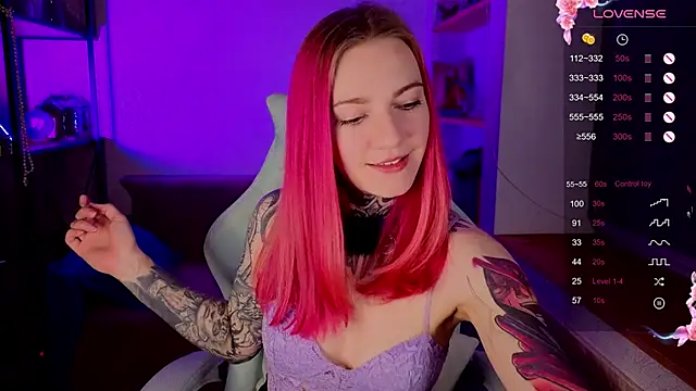 Snapshot of Roxy_____ chatting on 13, 12, 2025 Roxy online show from 13, 12, 2025