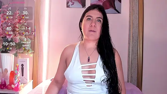 scarlet fostt  online show from 2, 12, 2025