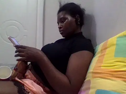 queenzuena online show from 4, 7, 2026
