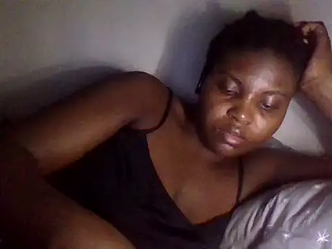 queenzuena online show from 28, 7, 2026