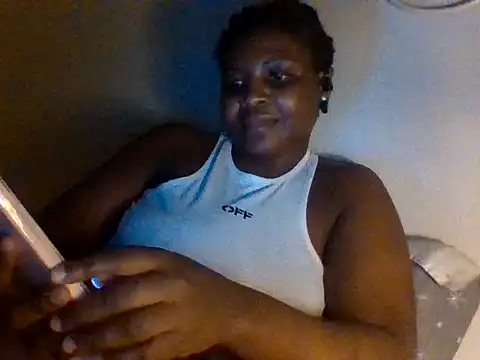 queenzuena online show from 31, 7, 2026