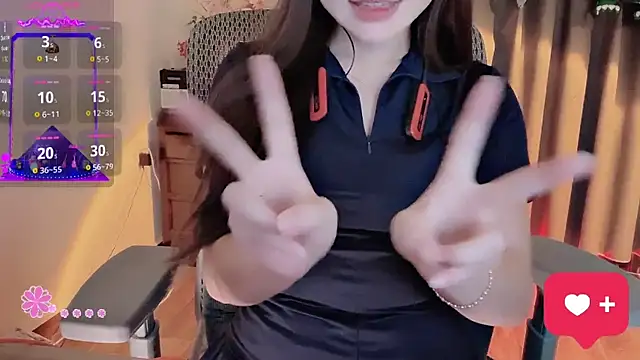 Berrysweet 68 online show from 18, 7, 2026