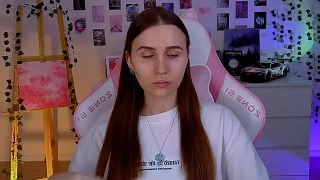 AliceCharmy online show from 3, 2, 2025