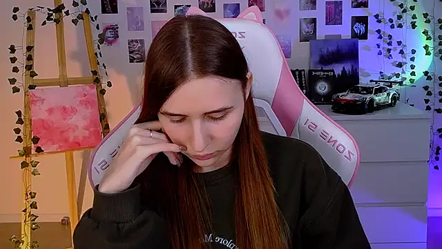 AliceCharmy online show from 5, 2, 2025