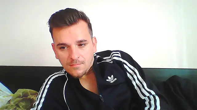 Huge cock22cm online show from 29, 10, 2025