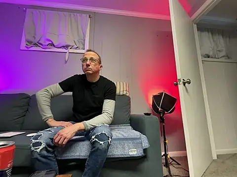 mouser21212 online show from 5, 3, 2025