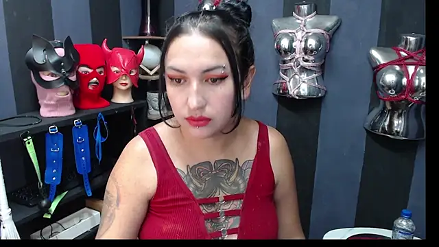 Snapshot of LucyStrike_ chatting on 20, 1, 2025 LucyStrike online show from 20, 1, 2025