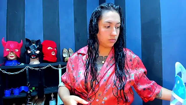 Snapshot of LucyStrike_ chatting on 27, 1, 2025 LucyStrike online show from 27, 1, 2025